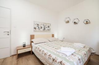 Apartment Ante with Jacuzzi & Seaview - Rovanjska - 9