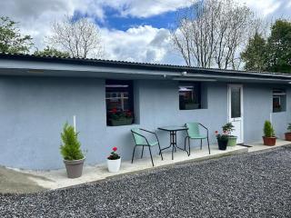 Stardust Studio E32AK40 - Piltown - 1