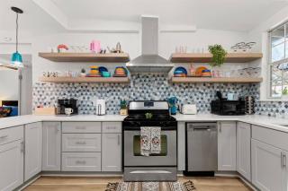 Gorgeous Home with Heated Pool In Downtown! - San Antonio - 8