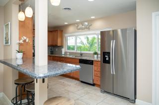 Charming Beach House w/Private Pool Paradise~WALK TO BEACH - 6