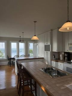 The Views - Lake on the Mountain Resort - Waupoos - 5