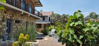 Tinyhouses and Tropical Gardens - Zambrano - 0