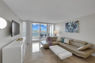 Permanent Vacation! Direct Water Views! - Miami - 2
