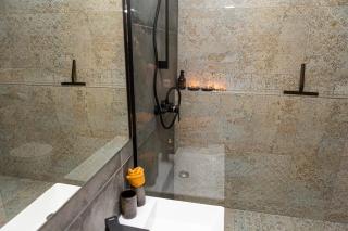 Apartment, private garage, balcony, smart check in - Banská Bystrica - 2