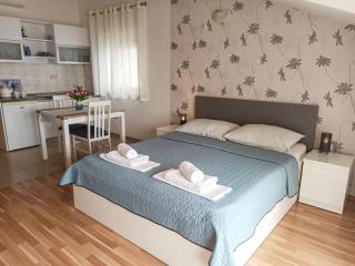 Apartments Antonia - Makarska - 1
