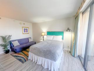 Homey Aqua Palms Studio condo - Honolulu - 9