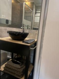 Superbe *Port Fréjus*Piscine*Lumineux* 5 personnes - Fréjus - 8