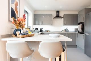 Hythe Hill 3-Bedroom House, 2 Free Spacious Parking Spaces, Fast WiFi, Close to Shops, Cafes & Pubs - Colchester - 8