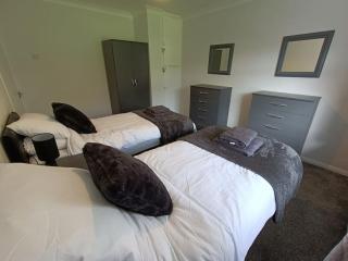 Alton Towers/Foxfield & Oak Barns/Peak District - Wetleyrocks - 8