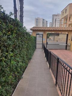 Modern Apartment Near The Beach - La Mata - 9