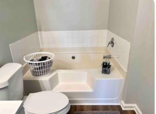 King Suite - Private Bath - Hot Tub Room 1 - Atlanta - 6