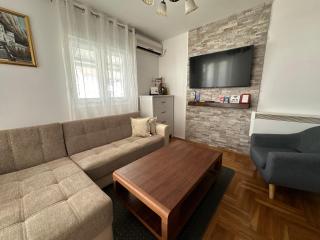Jovana Apartments - 9