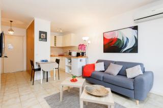 Ellie’s place - 7