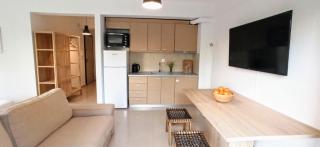 Grand Getaway Suite 300mts from the Beach - 5