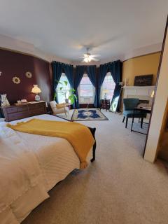 The Kings Throne Inn and Guest House - 4