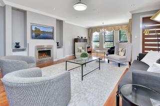 HOT HOT Spoil someone special at this luxe Hunter Valley Estate - stunning luxury in super central location - Nulkaba - 1