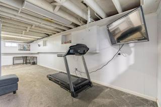 Cozy 3B2Ba Home with huge backyard and Gym - 4