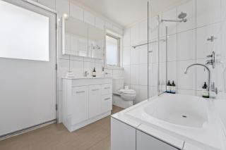 Sponars Onshore - 2BR Apartment l Pet-Friendly l WiFi l Air-Con l Fenced Backyard - 5