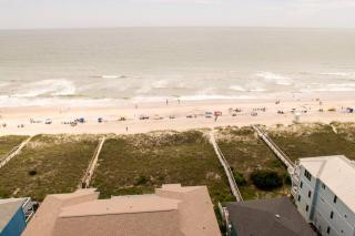 Lovely Condo, Pool, steps to beach, dog friendly, - Carolina Beach - 1