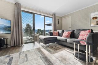 Summit 11 - Modern 3BR Apartment l Stunning Lake Views l WiFi l BBQ l Air-Con - Cataratas de Vitória - 9