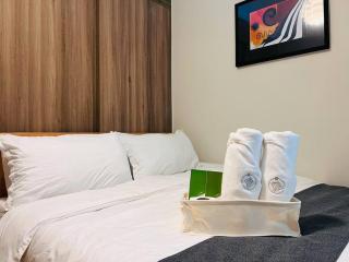 1BR Condotel with Balcony at FAME Residences #FM27 - 3