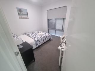 Cozy and Comfy Homestay Rooms - Perth - 5
