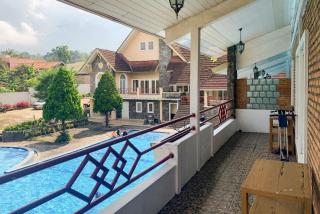 Urbanview Hotel Villa Q Gisting - Banjarnegeri - 6