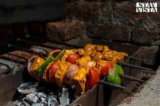 StayVista at Edwinstowe House with Heater, Bonfire & BBQ Grill - Nainital - 8