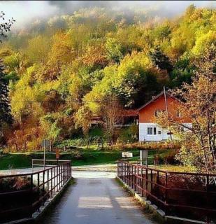Turistički kompleks - MONTANA - Tjentište - 9