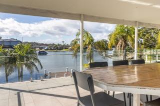 Unbeatable Waterfront Location - Sussex Inlet - 2