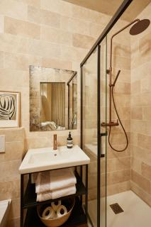 Marais - Bright one-bedroom decorated with taste - París - 9