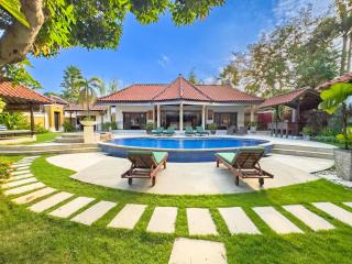 Villa Bugis Abimanyu Seminyak - Seminyak - 2