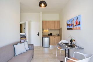 Eloque Simple living space - 1