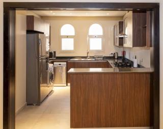 Cozy home by the Pyramids and GEM Catalina at CityView - Ghaţāţī - 4
