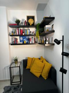 Airport Rin Nord Residence Apartment - Self check-in - Otopeni - 1
