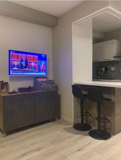 MJ Home - 6