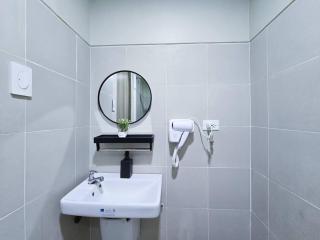 1BR Condotel with Balcony at FAME Residences #FM34 - 7