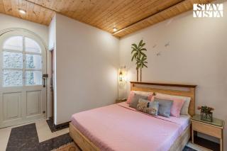 Lawrence Terrace with Free Breakfast at Mall Road by StayVista - Mussoorie - 3
