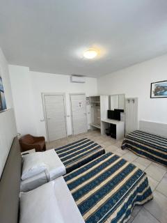 Hotel Alessander - Milan - 0