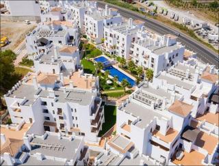 APARTAMENTO EN SALOBREÑA CERCA DEL MAR - CON PISCINA, GIMNASIO y GARAJE - 1