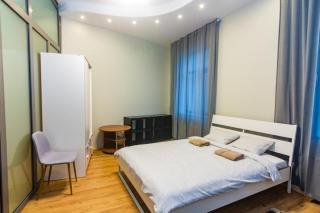 Bright 4 bedroom apartment in old town - Riga - 2