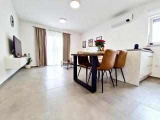 Apartments Laura & Nino - 9