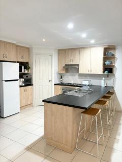 Entire modern house near the beach - 7