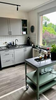 Apartment 2- Modernes Studio in Duisburg Meiderich, 4,7 km Hbf, U-Bahn 250m, Flughafen Düsseldorf 28 km, Landschaftspark 2,9 km, 5 Gehminuten von Herzklinik entfernt - 6