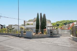 Garda Lido Red-Green - Pool & Garden - by HOST4U - 3