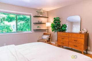 Serene 2BR Retreat Great Views Private Hot Tub - Guerneville - 2
