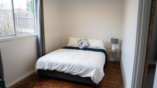 East Albury home near hospital & sports precinct - Albury - 8