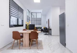 LIV - Modern Spacious Apartment in Gazi - Athens - 8