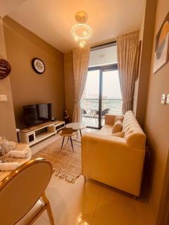 Luxury 1-Bedroom Oasis near Downtown Dubai - 0
