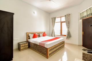 Hotel O Kusum Lodge - Pandu - 9